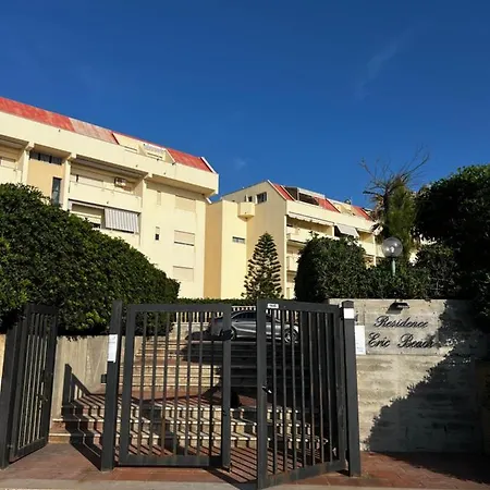 A Casa Di Rosa,Fronte Spiaggia, Piscina,Parcheggio Trapani Exterior foto