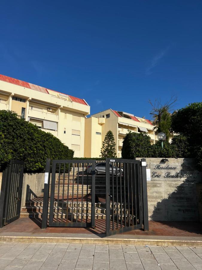 A Casa Di Rosa,fronte Spiaggia, Piscina,parcheggio Apartment